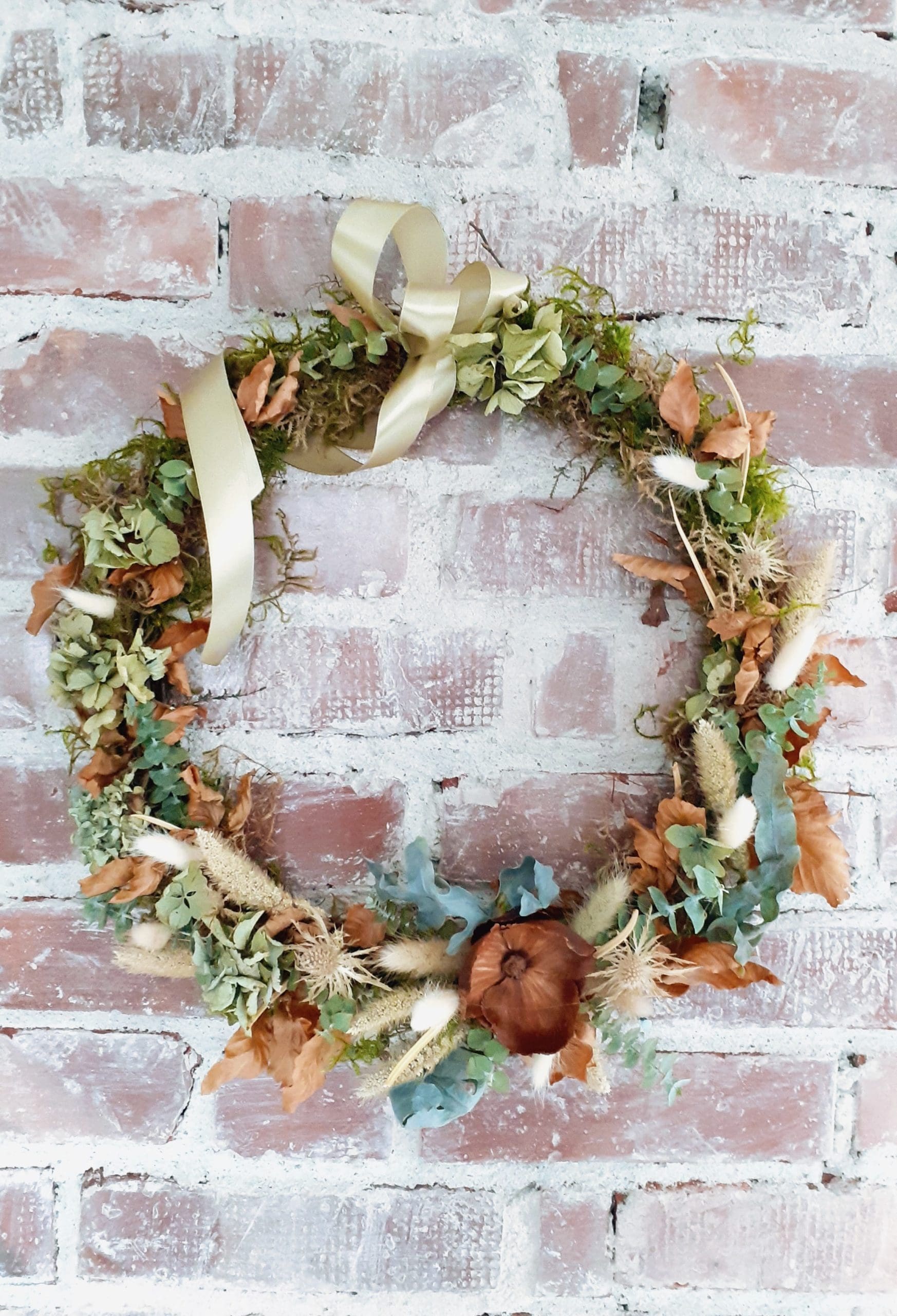 Bloomster | Blomster og Blomsterdekorasjoner | av Karolina Kraska | Blomsterkrans
