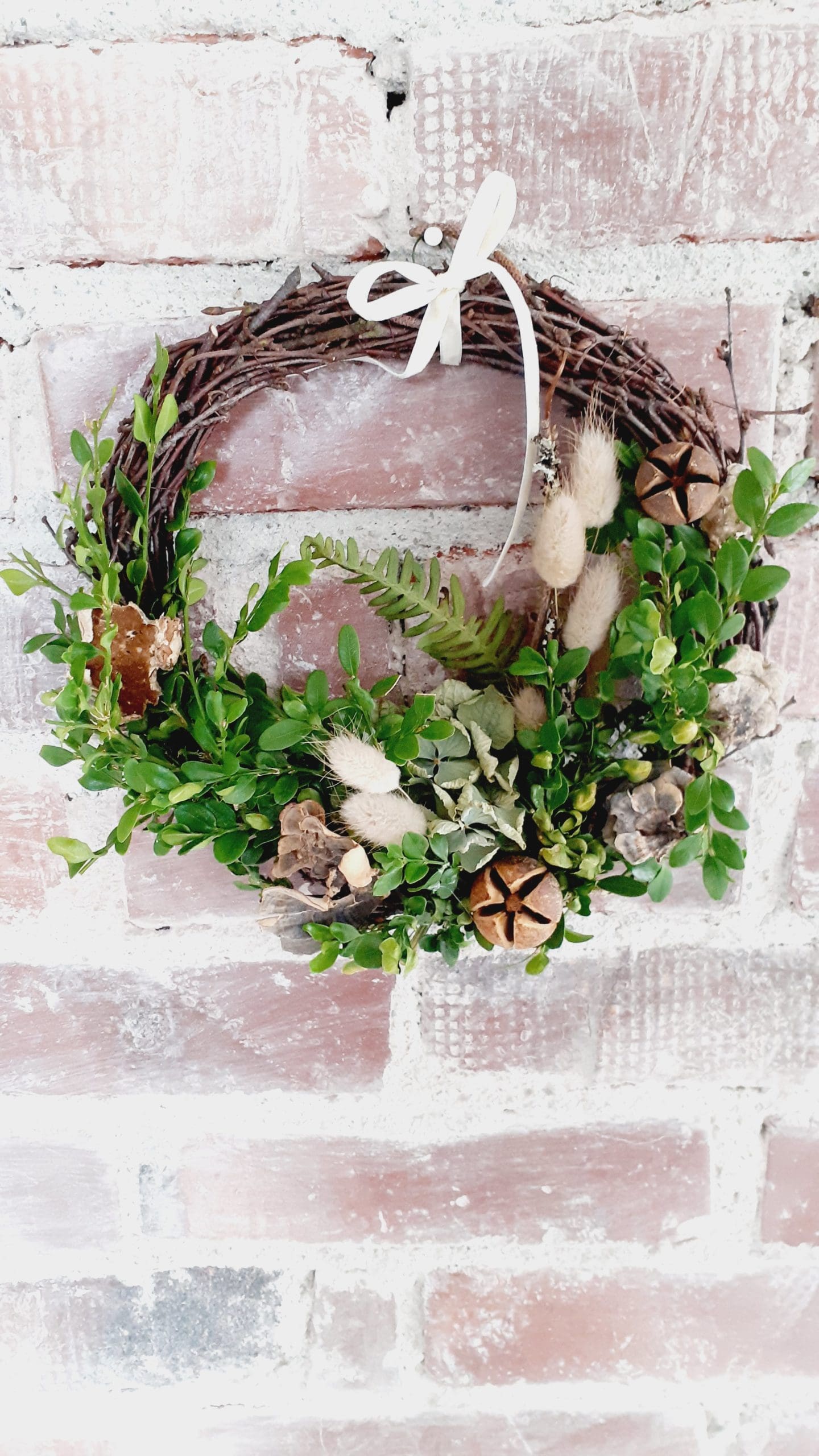 Bloomster | Blomster og Blomsterdekorasjoner | av Karolina Kraska | Blomsterkrans